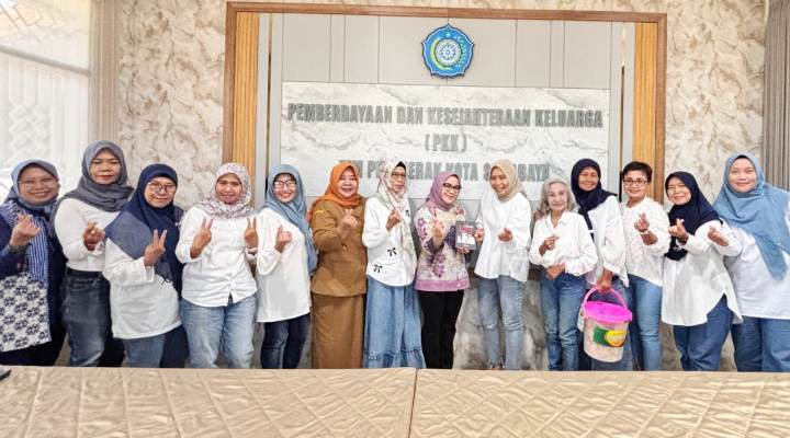 Line Dance PWI Jatim Silaturahmi dengan Ketua Perwosi Kota Surabaya